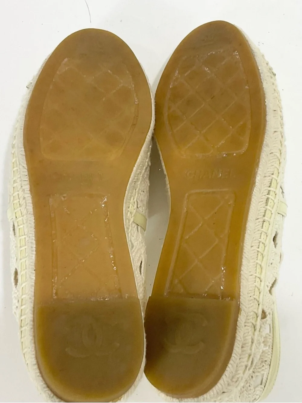 CHANEL Cream Crochet Espadrilles with Pale Yellow Patent Trim Size 40 - Picture 11 of 13